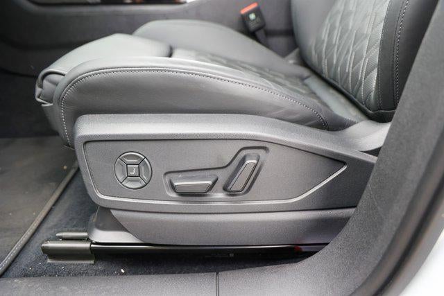 2025 Audi SQ5 Premium Plus