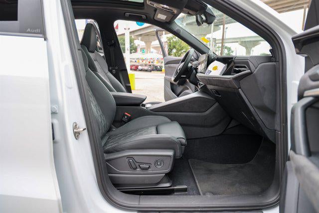 2025 Audi SQ5 Premium Plus