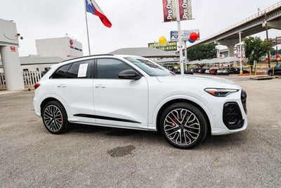 2025 Audi SQ5 Premium Plus