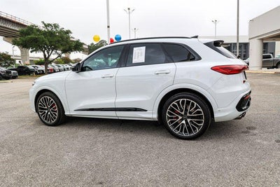2025 Audi SQ5 Premium Plus
