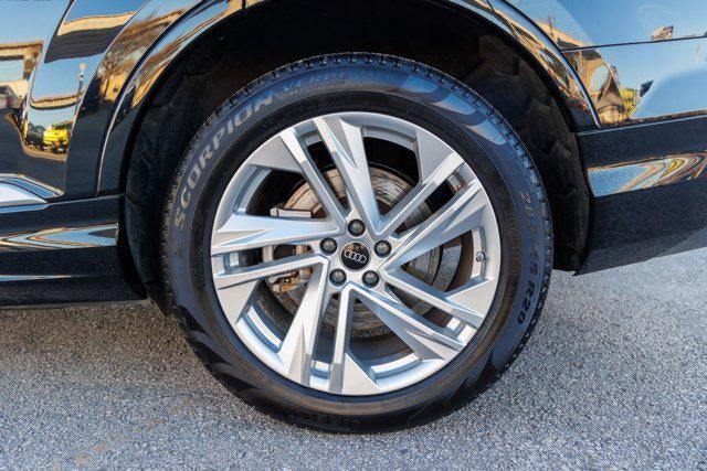 2023 Audi Q7 Premium