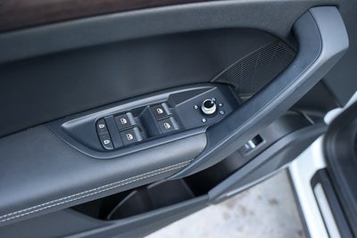 2023 Audi Q5 S line Prestige