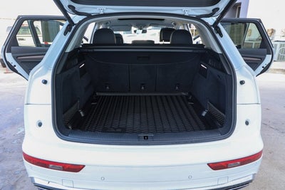 2023 Audi Q5 S line Prestige