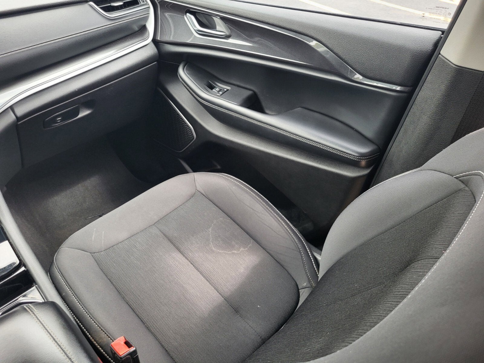 2022 Jeep Grand Cherokee L Laredo