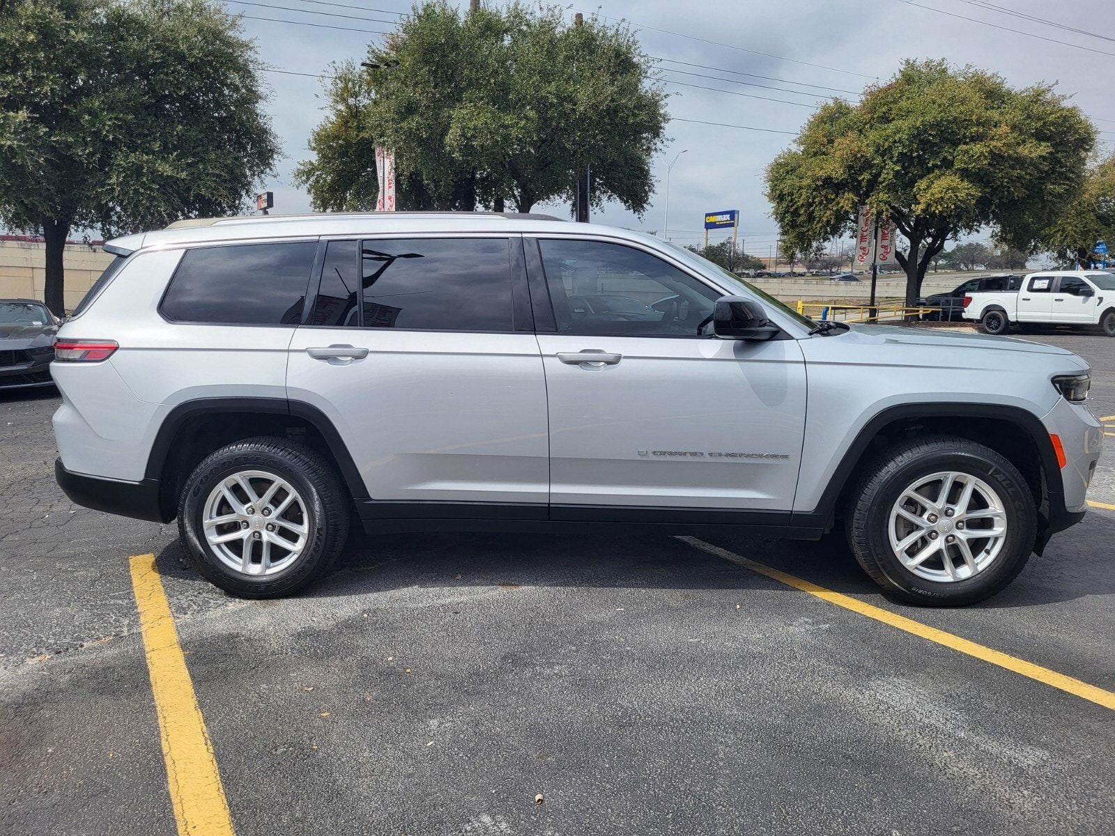2022 Jeep Grand Cherokee L Laredo