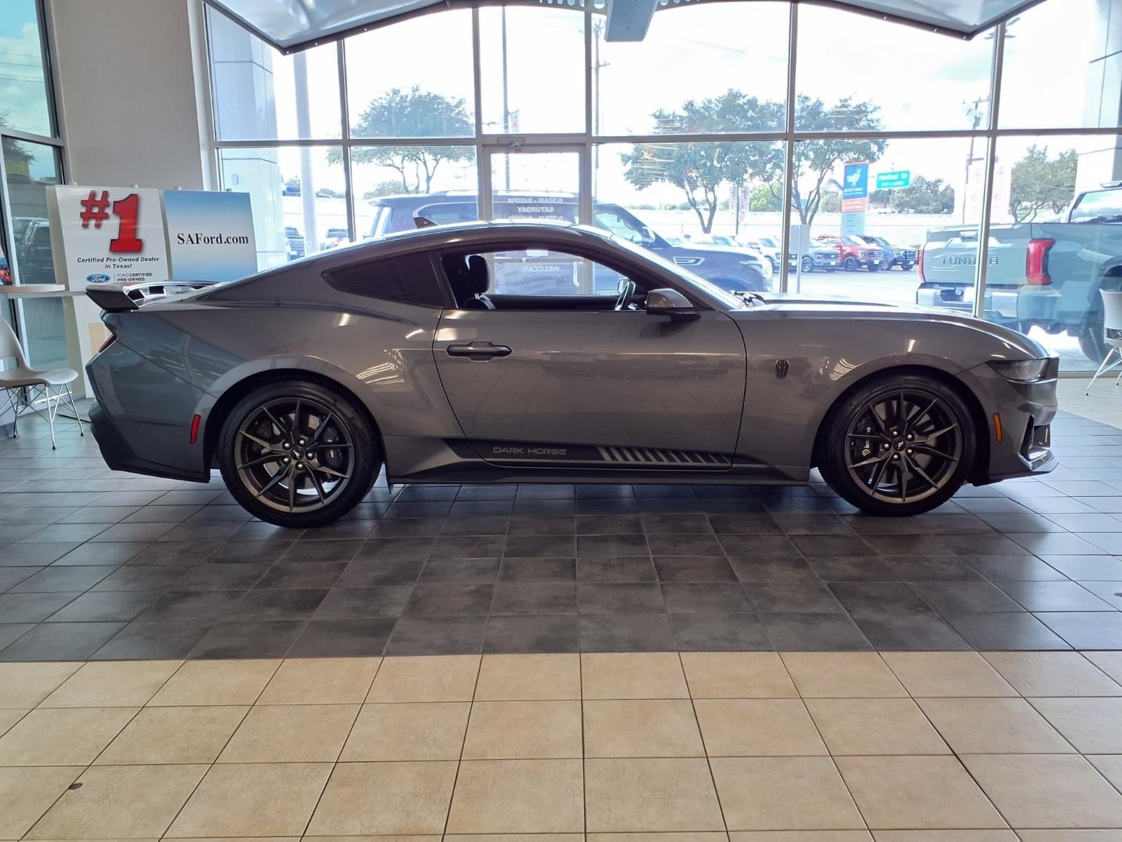 2025 Ford Mustang Dark Horse