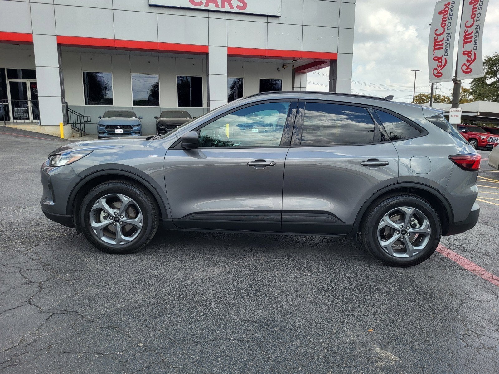 2025 Ford Escape ST-Line