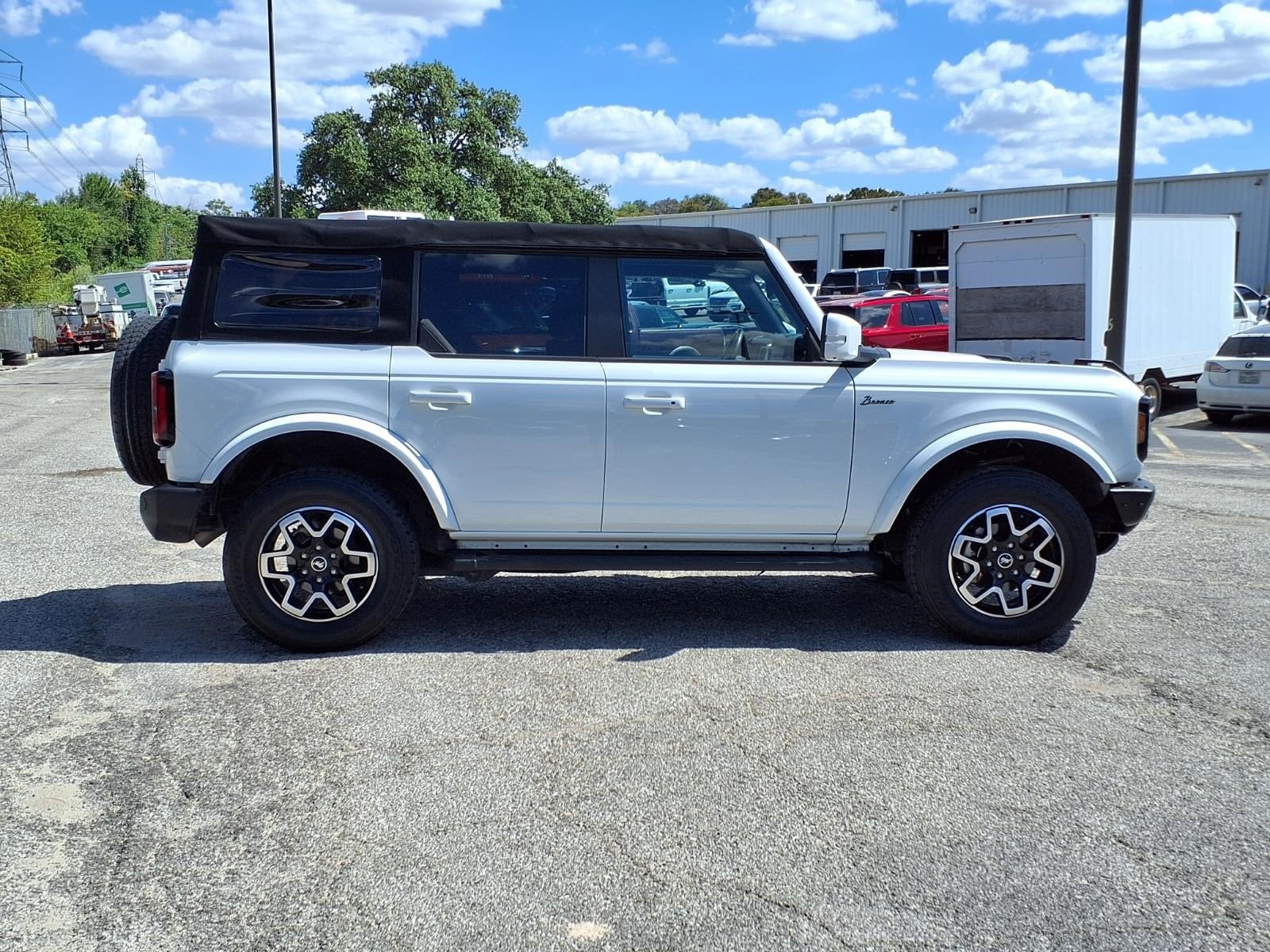 2022 Ford Bronco Base