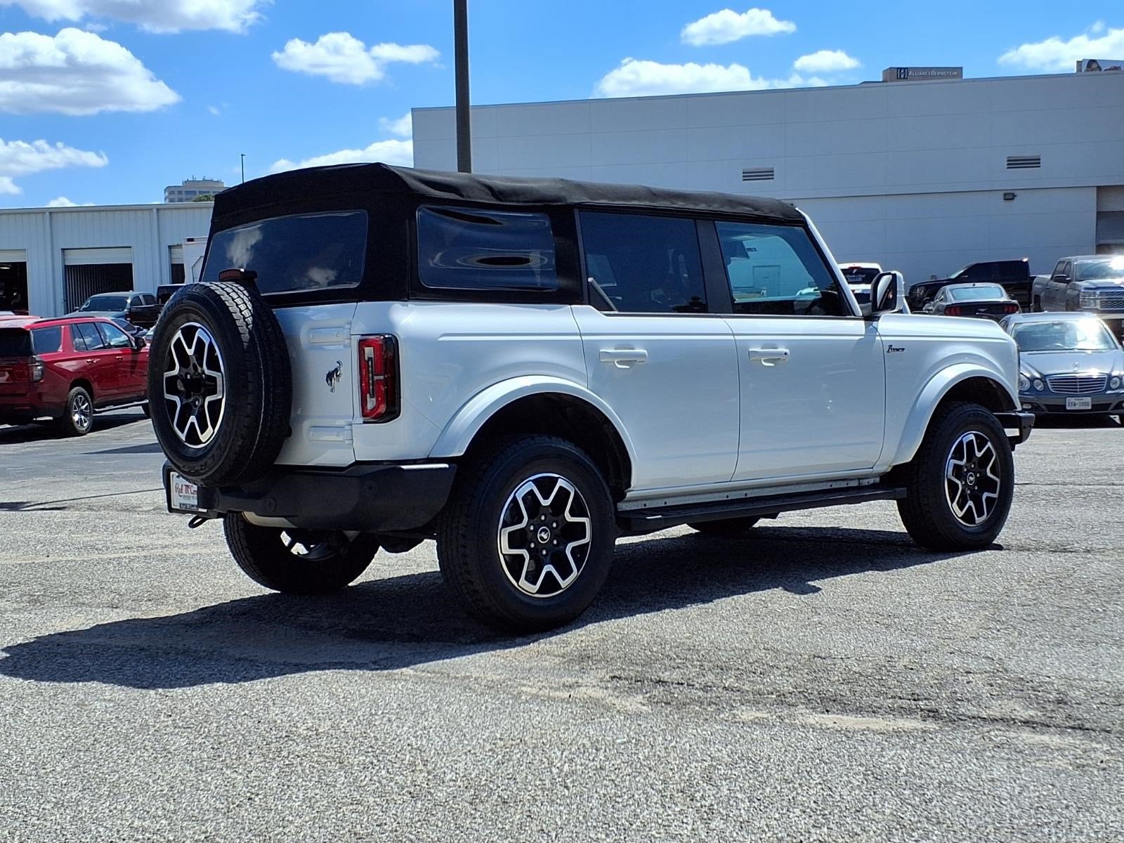 2022 Ford Bronco Base