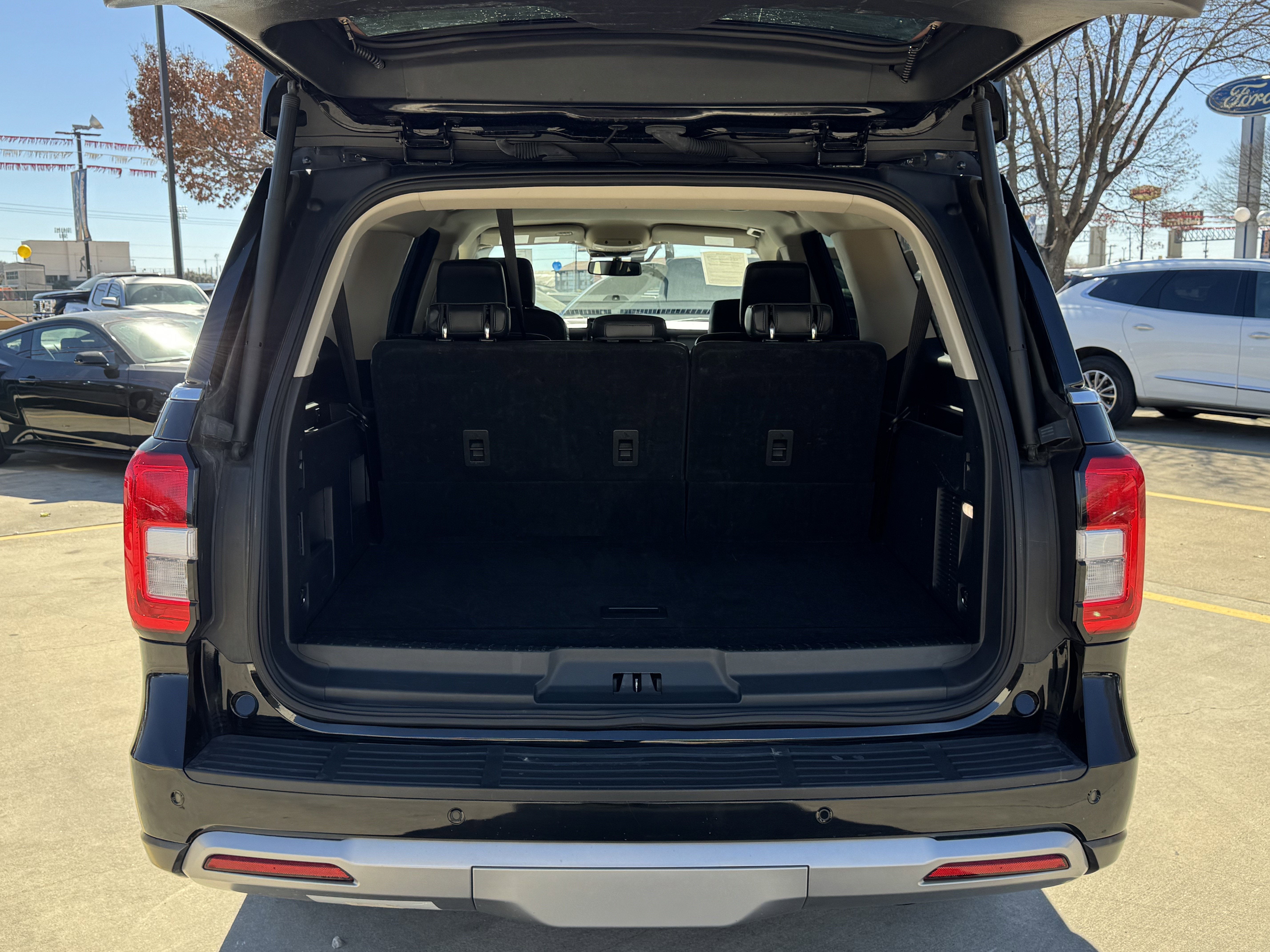 2024 Ford Expedition Max XLT