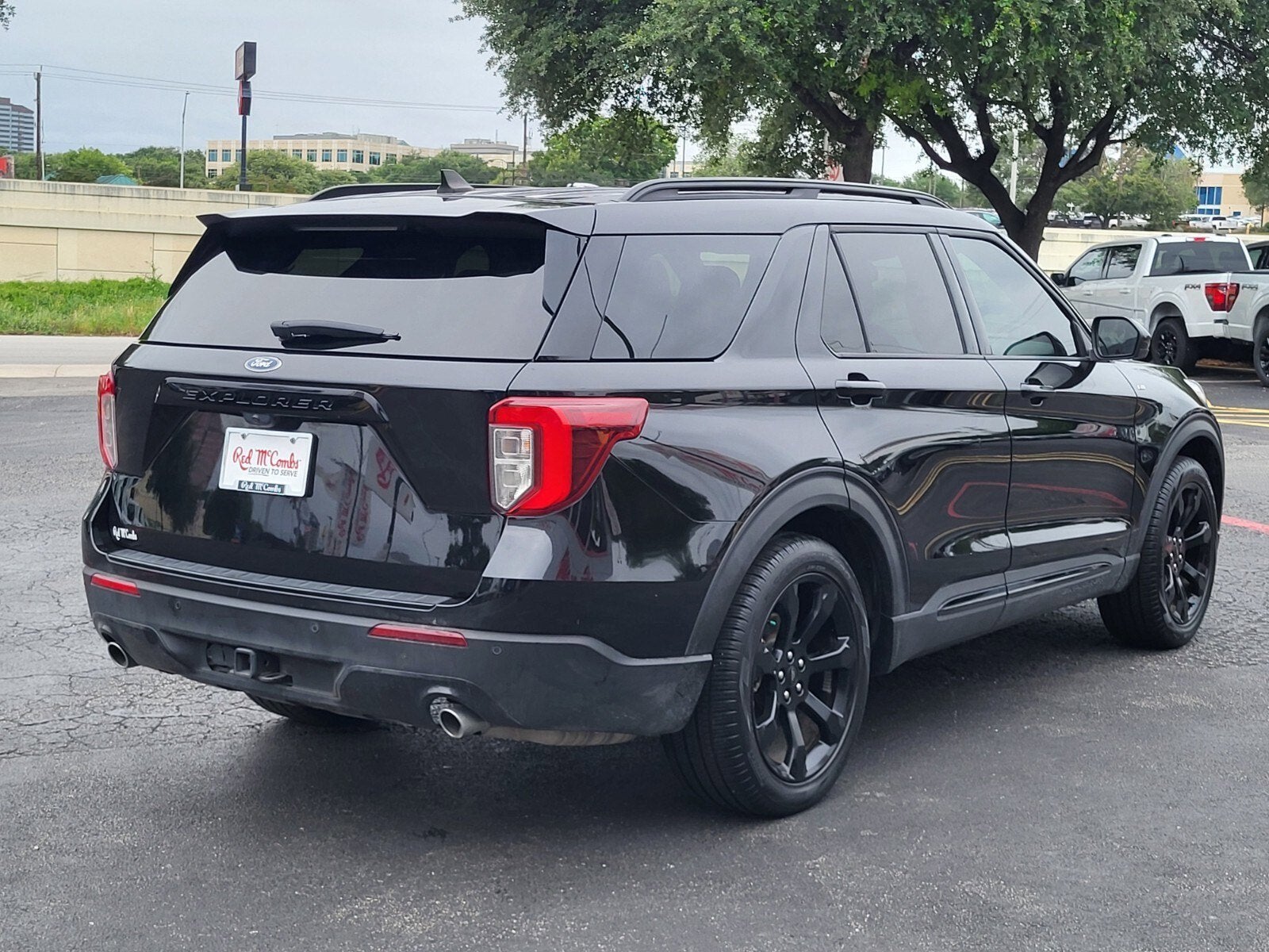 2024 Ford Explorer ST-Line