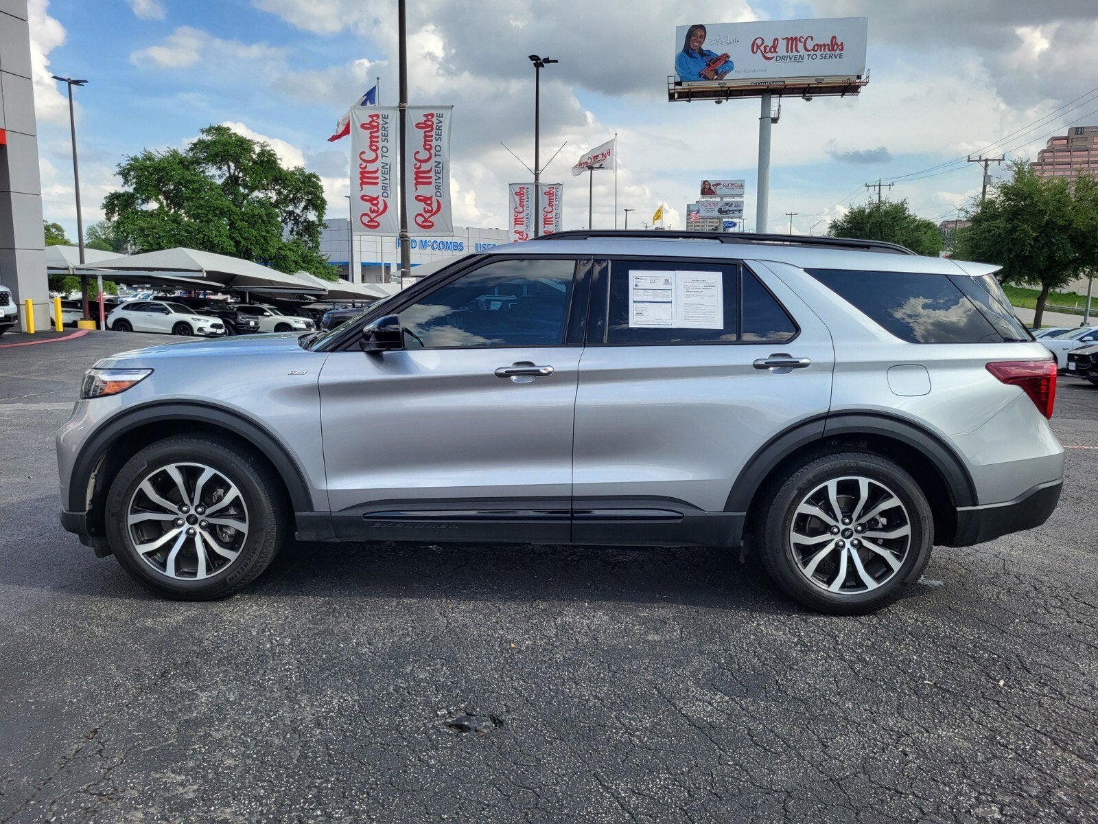 2023 Ford Explorer ST-Line