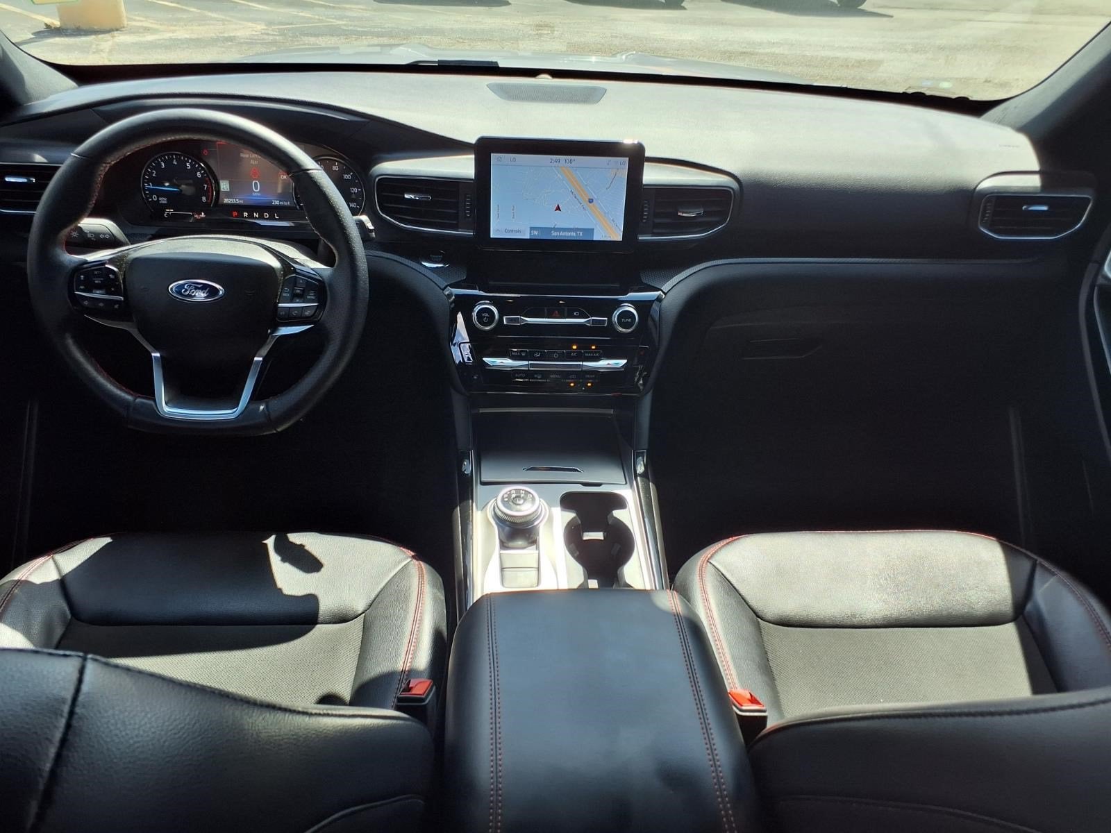 2023 Ford Explorer ST-Line