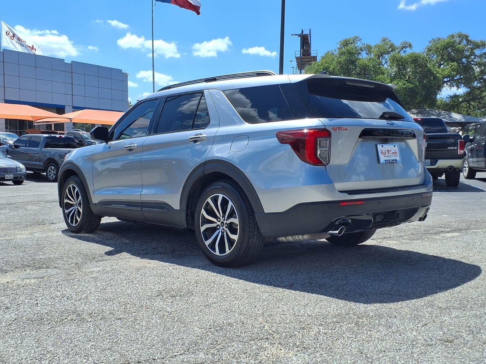 2023 Ford Explorer ST-Line