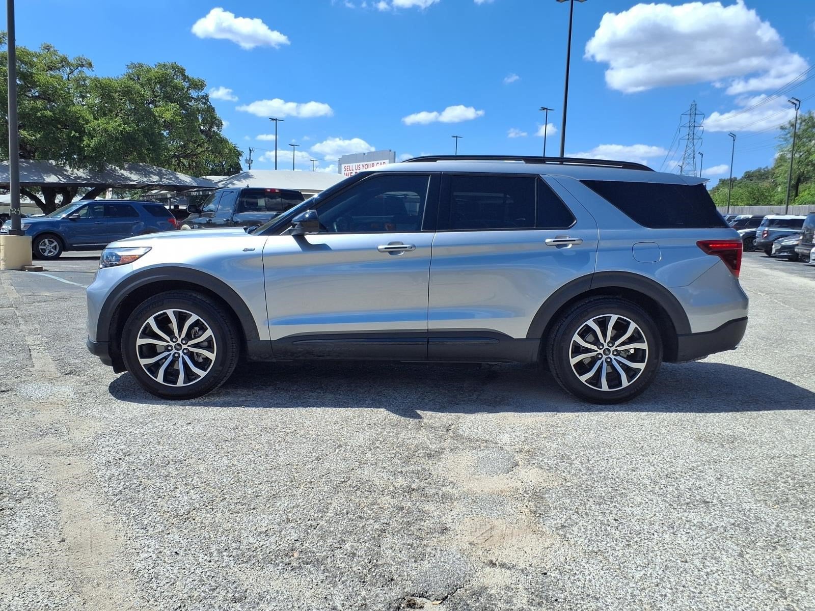 2023 Ford Explorer ST-Line