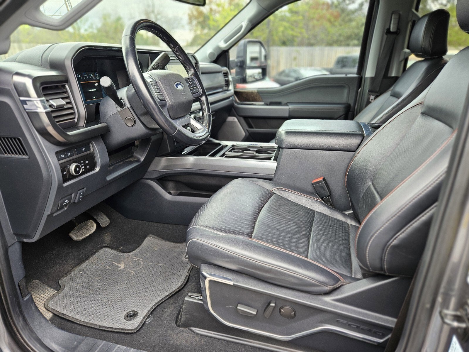 2023 Ford Super Duty F-250 SRW LARIAT