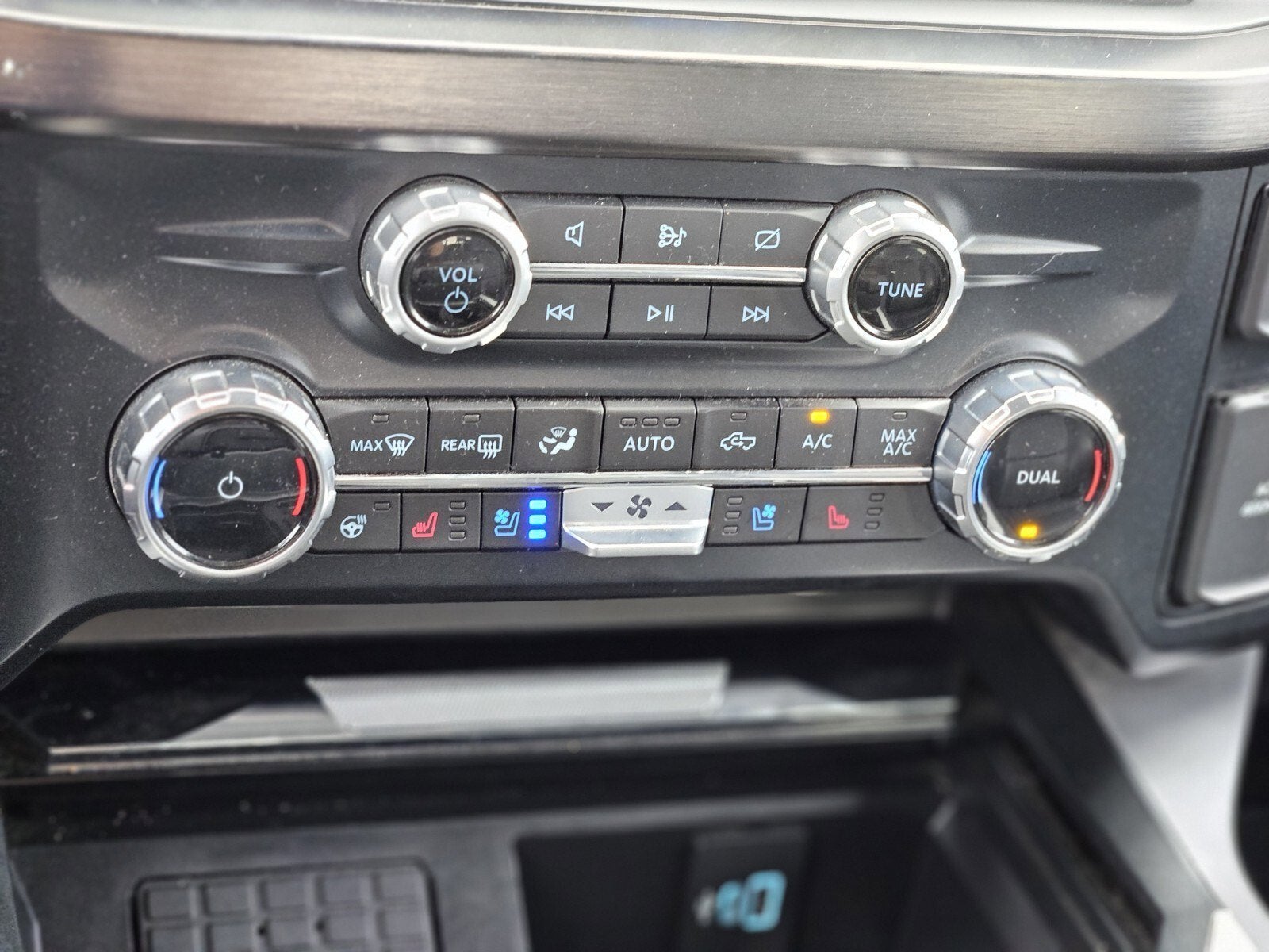 2023 Ford Super Duty F-250 SRW LARIAT