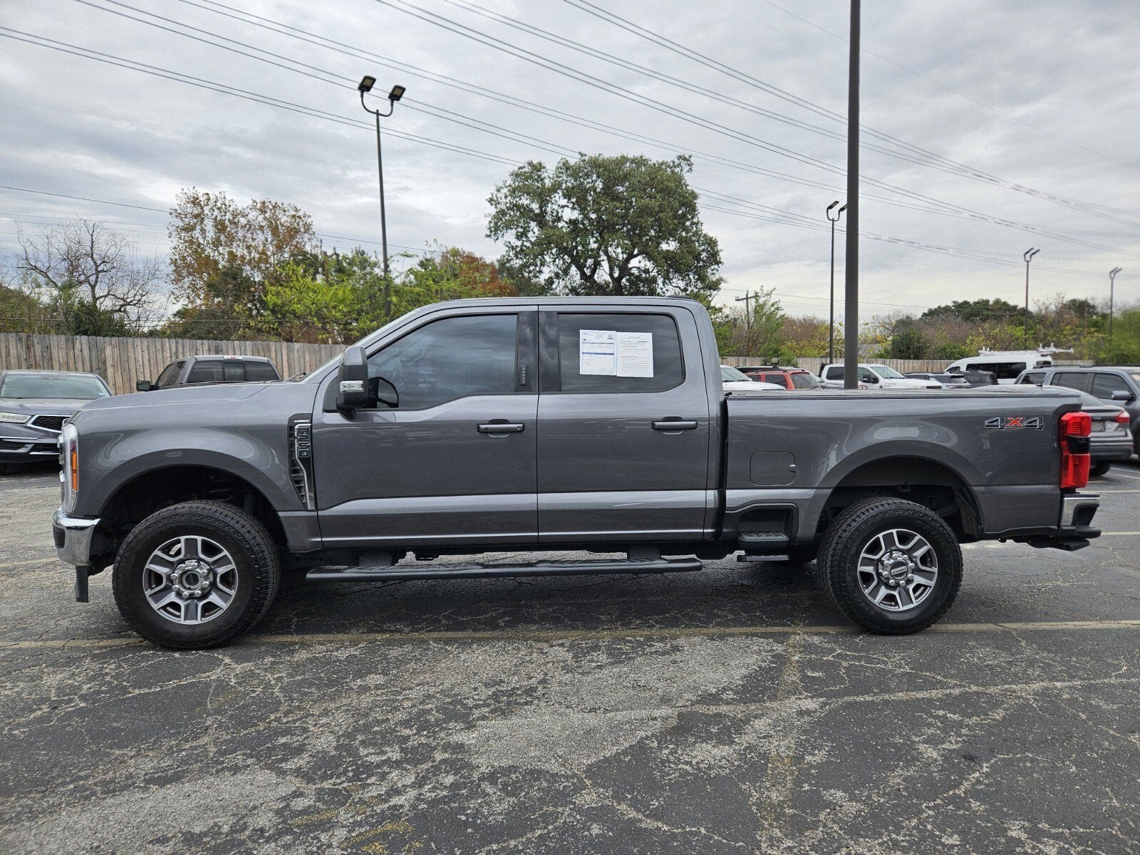 2023 Ford Super Duty F-250 SRW LARIAT