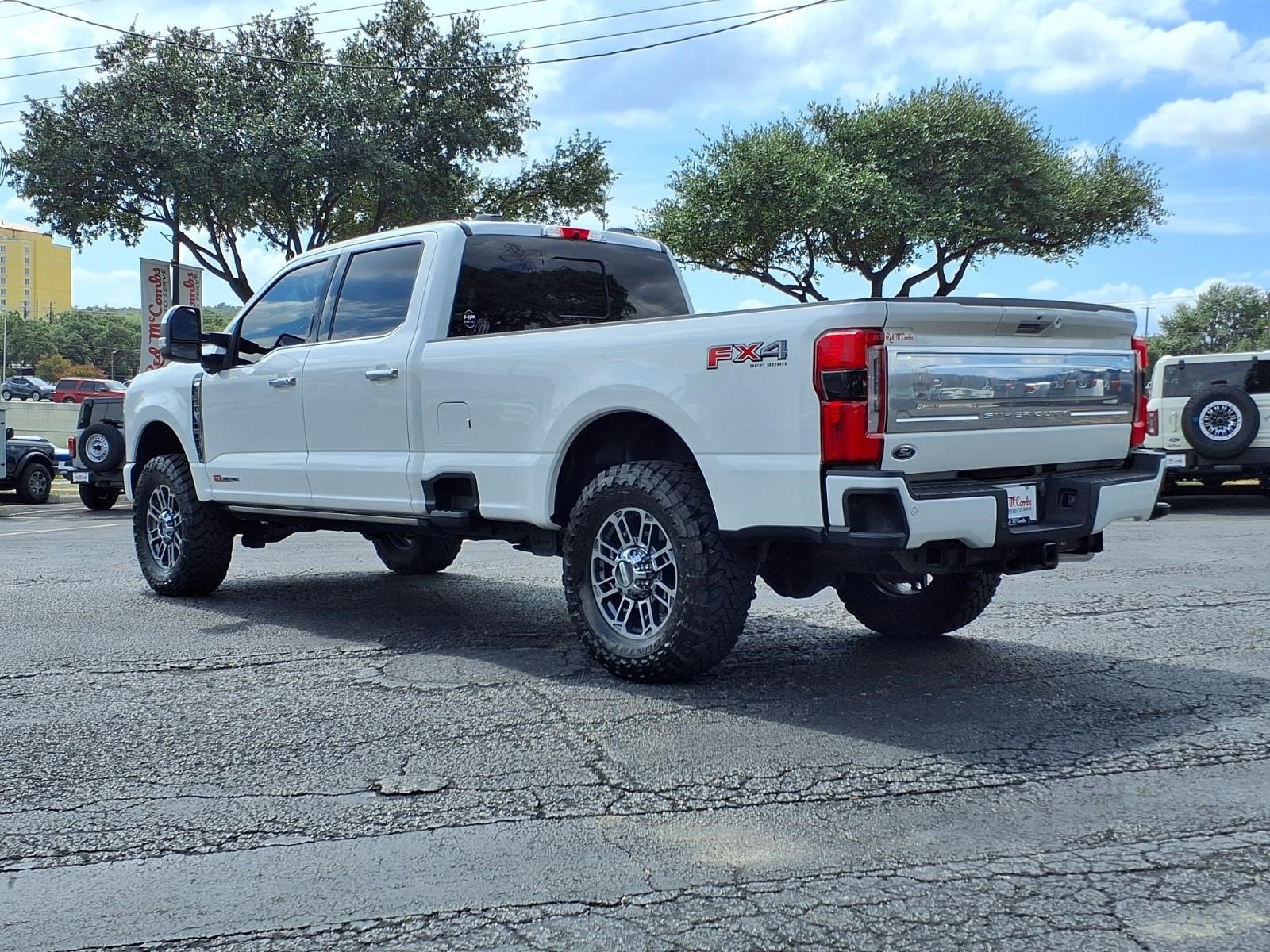 2024 Ford Super Duty F-350 SRW Limited