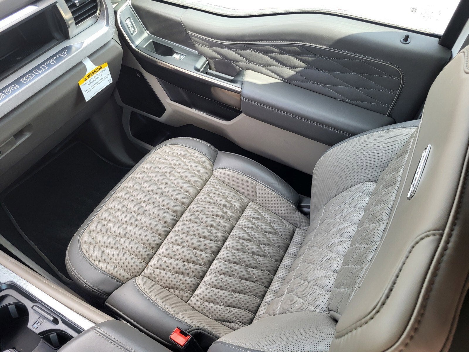 2026 Ford Super Duty F-350 SRW Platinum