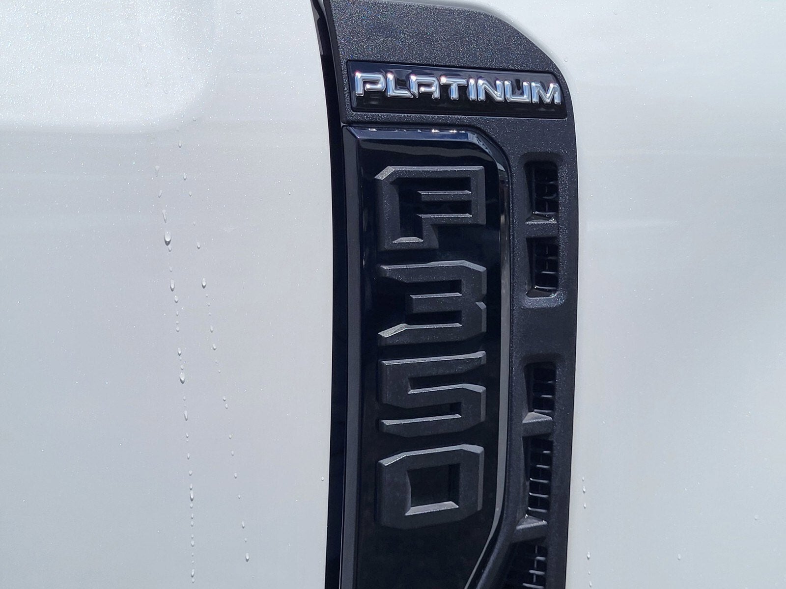 2025 Ford Super Duty F-350 DRW Platinum