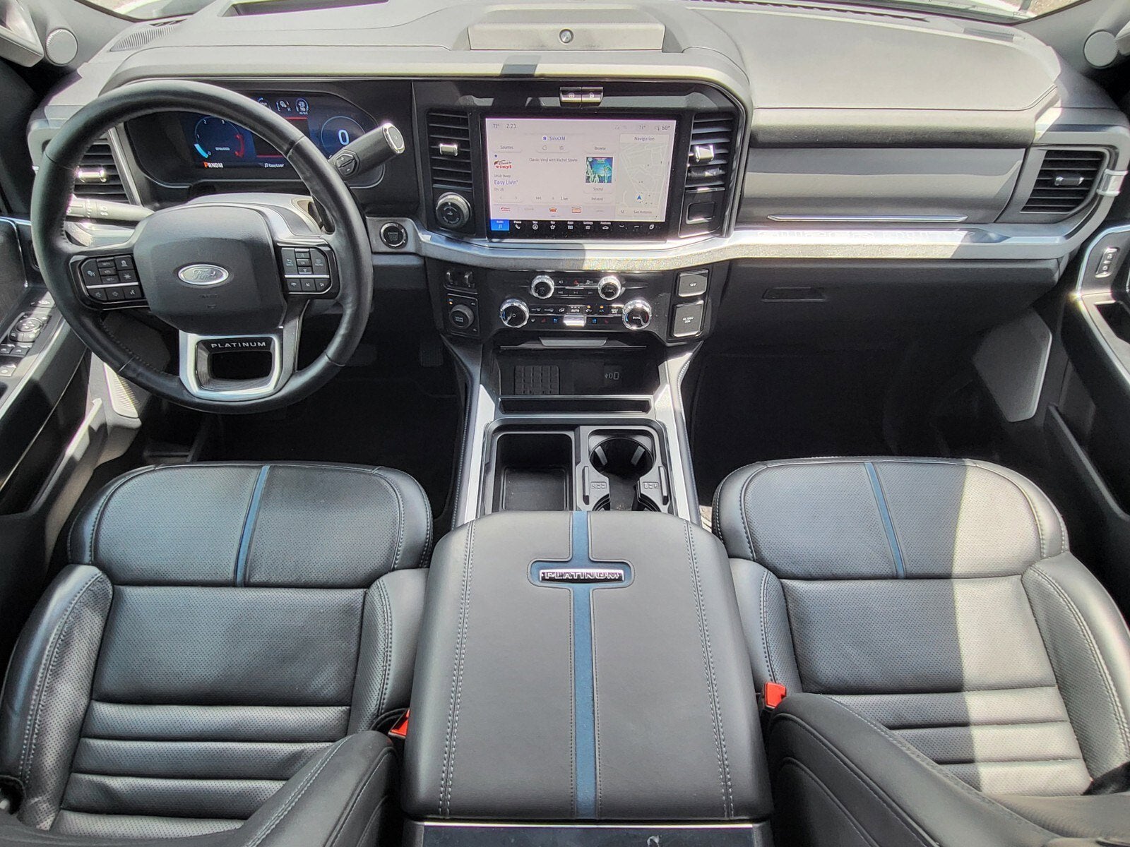 2025 Ford Super Duty F-350 DRW Platinum