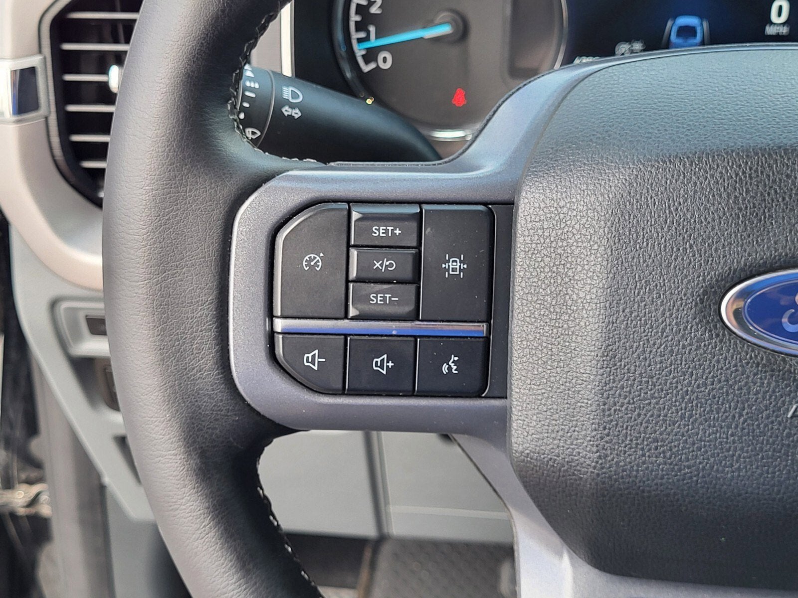 2023 Ford F-150 Base