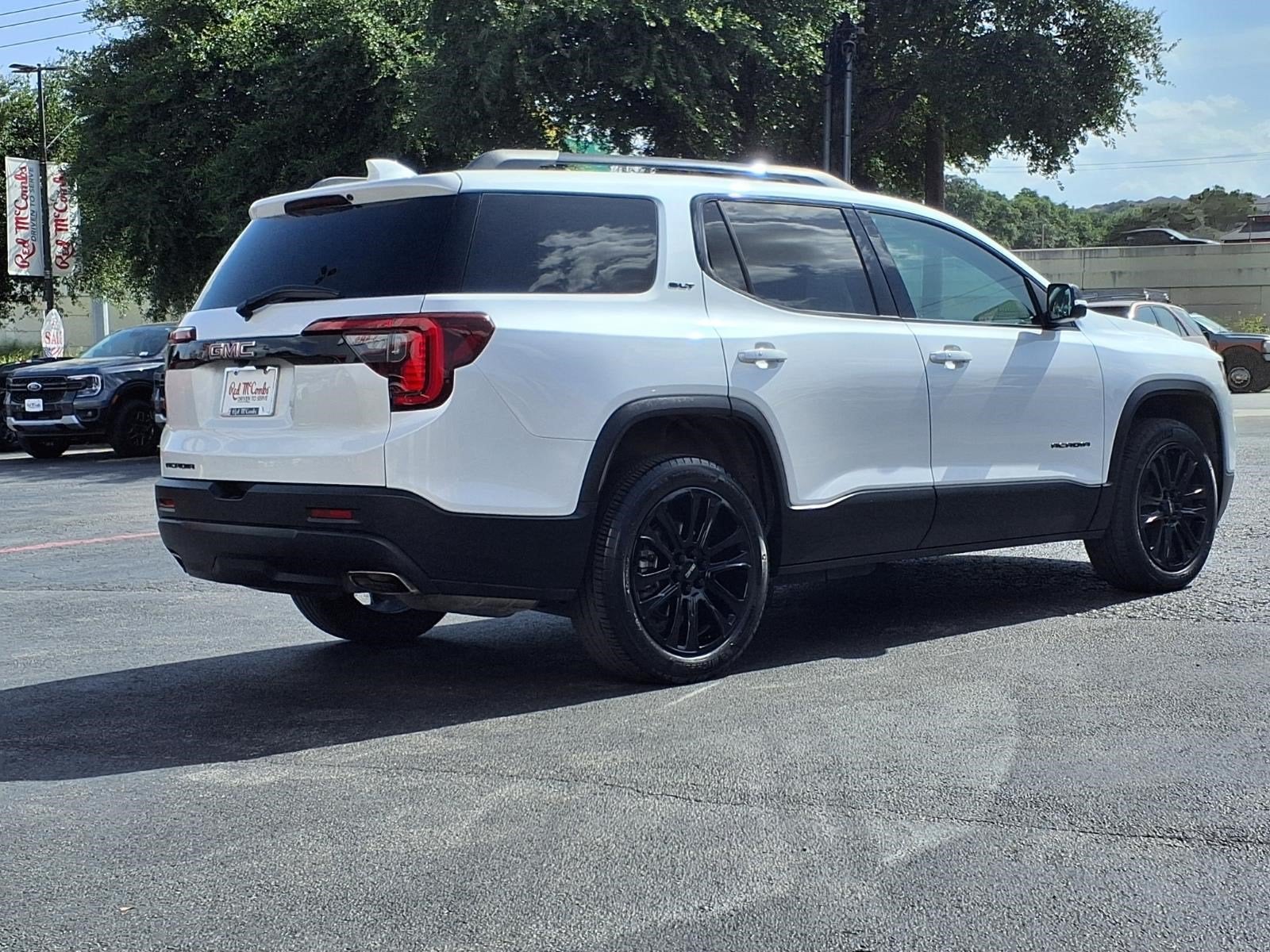 2023 GMC Acadia SLT