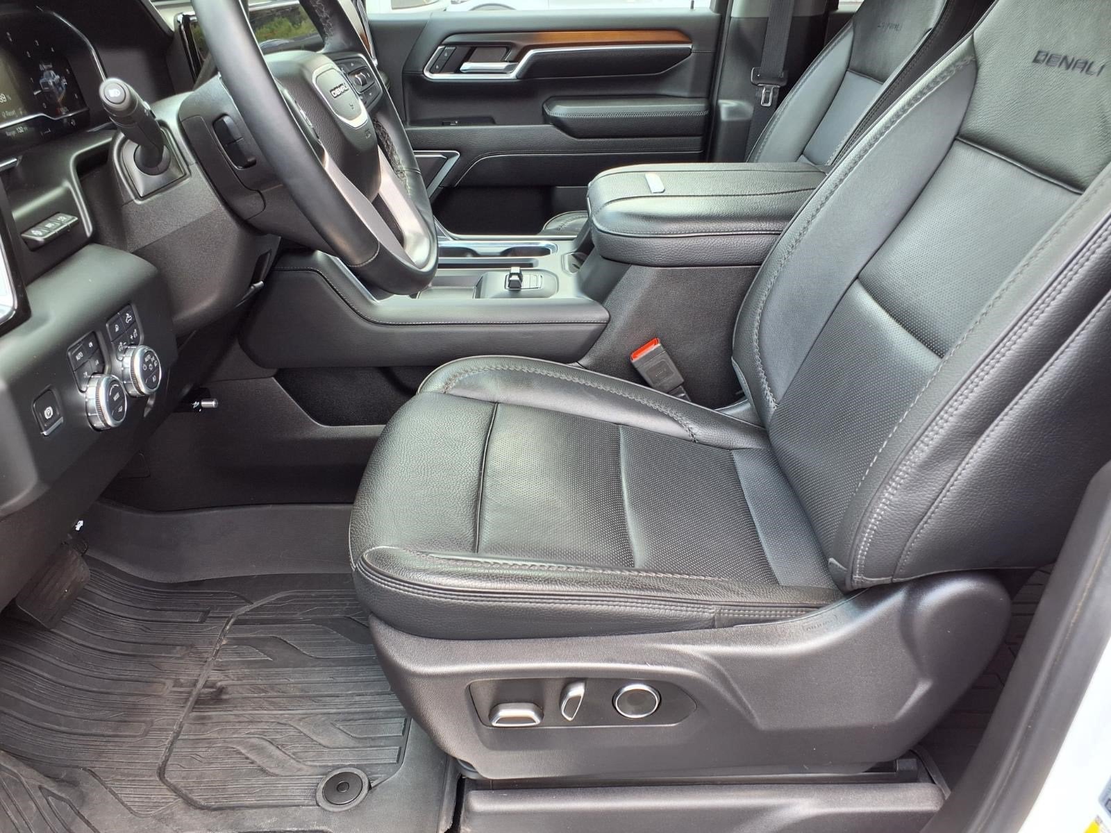 2025 GMC Sierra 2500HD Denali