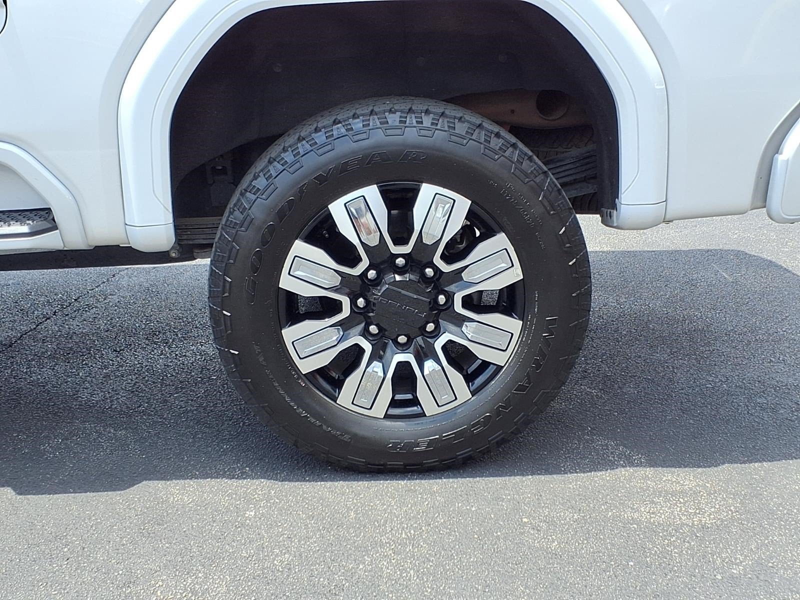 2025 GMC Sierra 2500HD Denali
