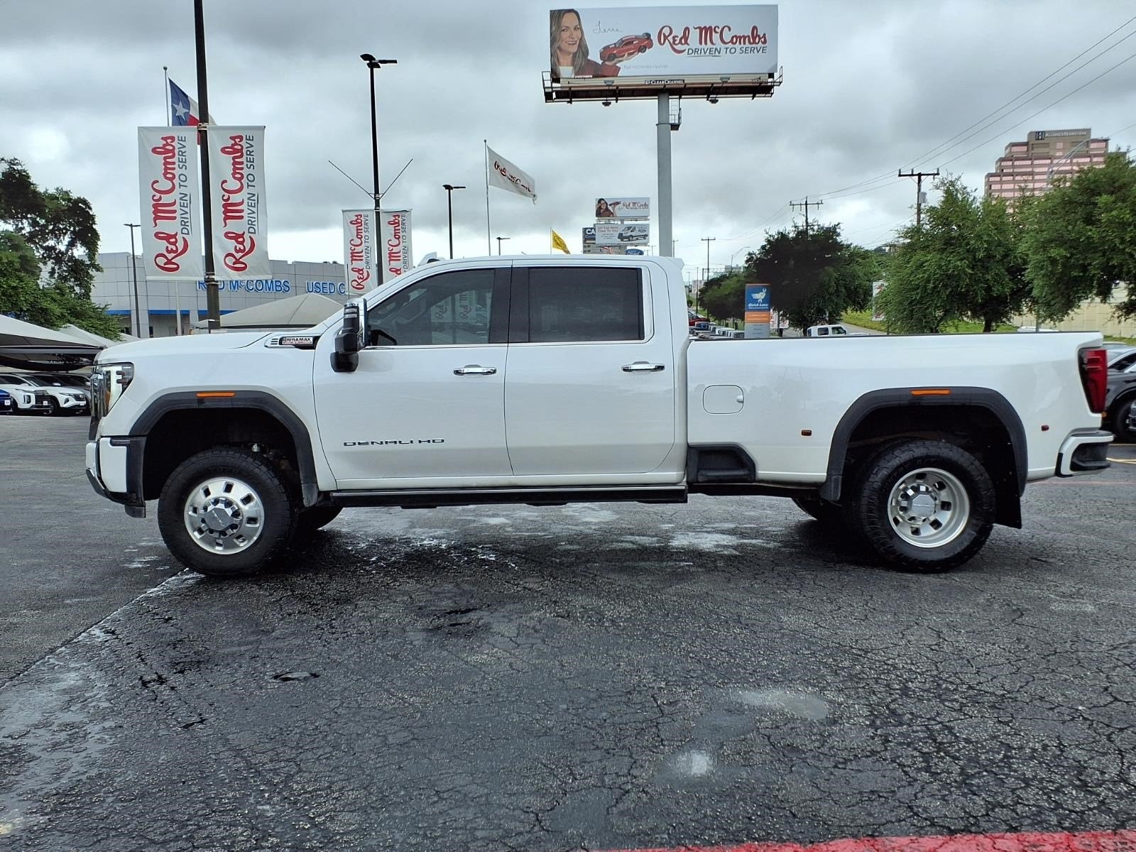 2025 GMC Sierra 3500HD Denali