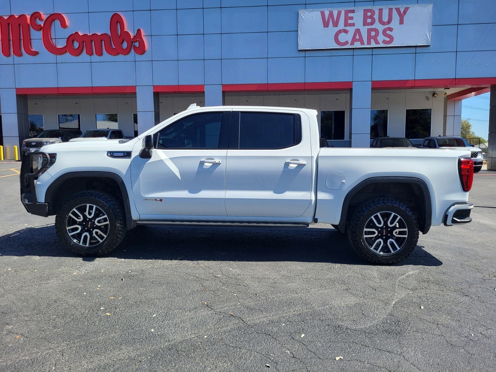 2023 GMC Sierra 1500 AT4