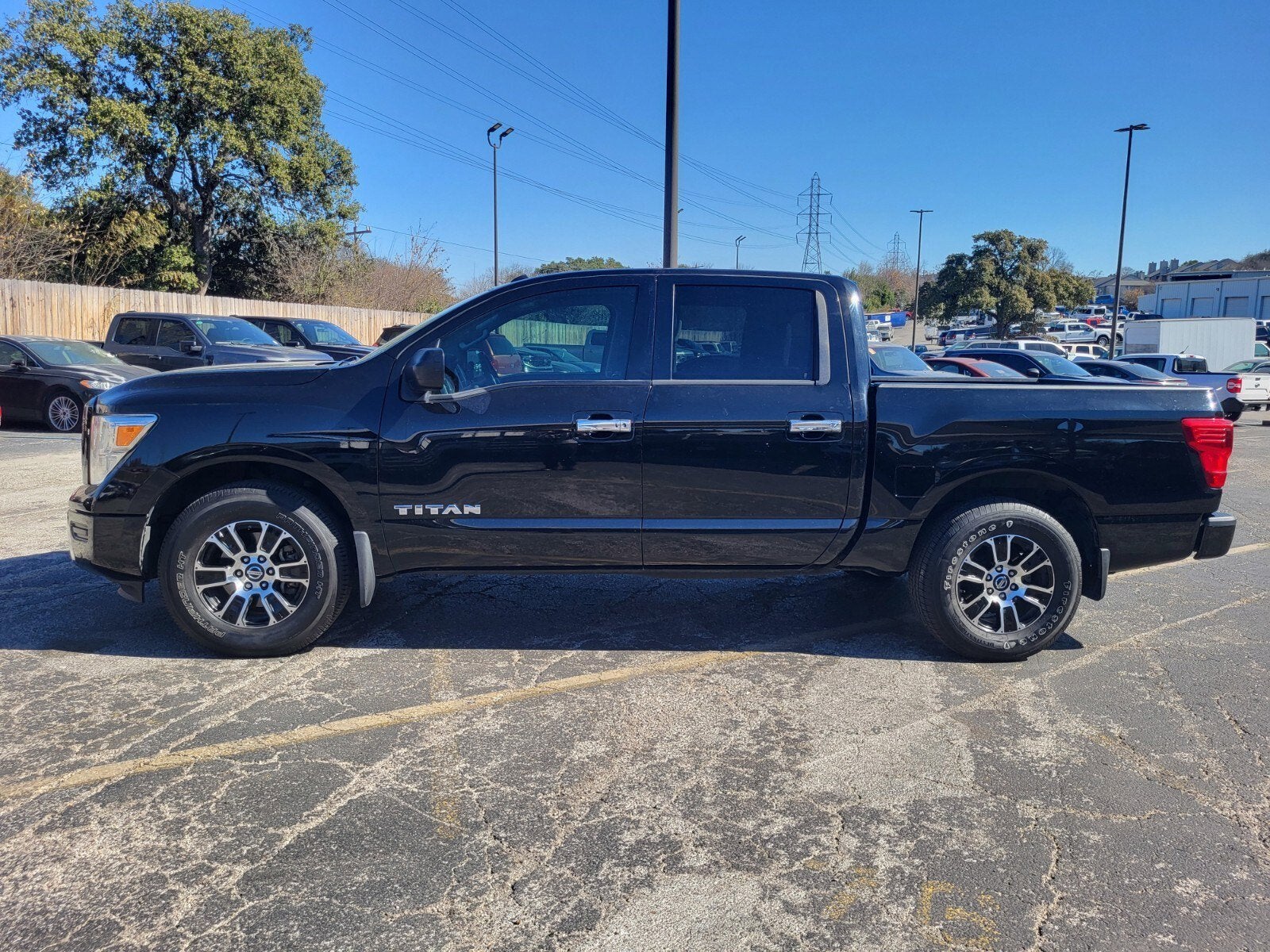 2021 Nissan Titan SV