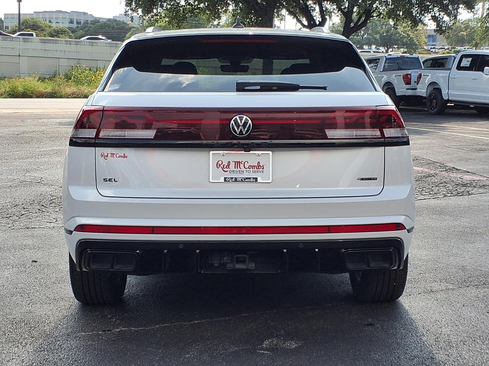 2025 Volkswagen Atlas Cross Sport 2.0T SEL R-Line Black
