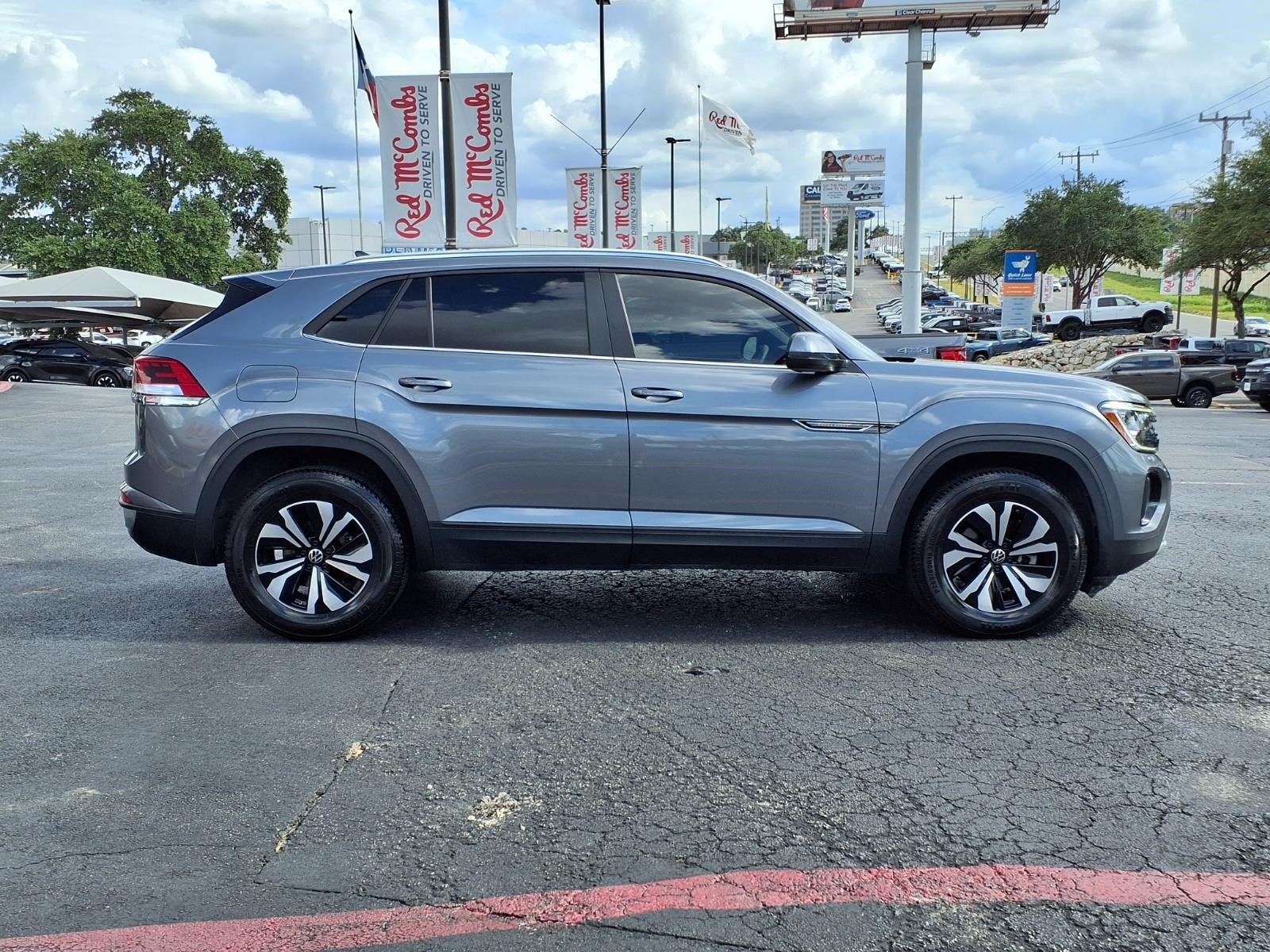2024 Volkswagen Atlas Cross Sport 2.0T SE
