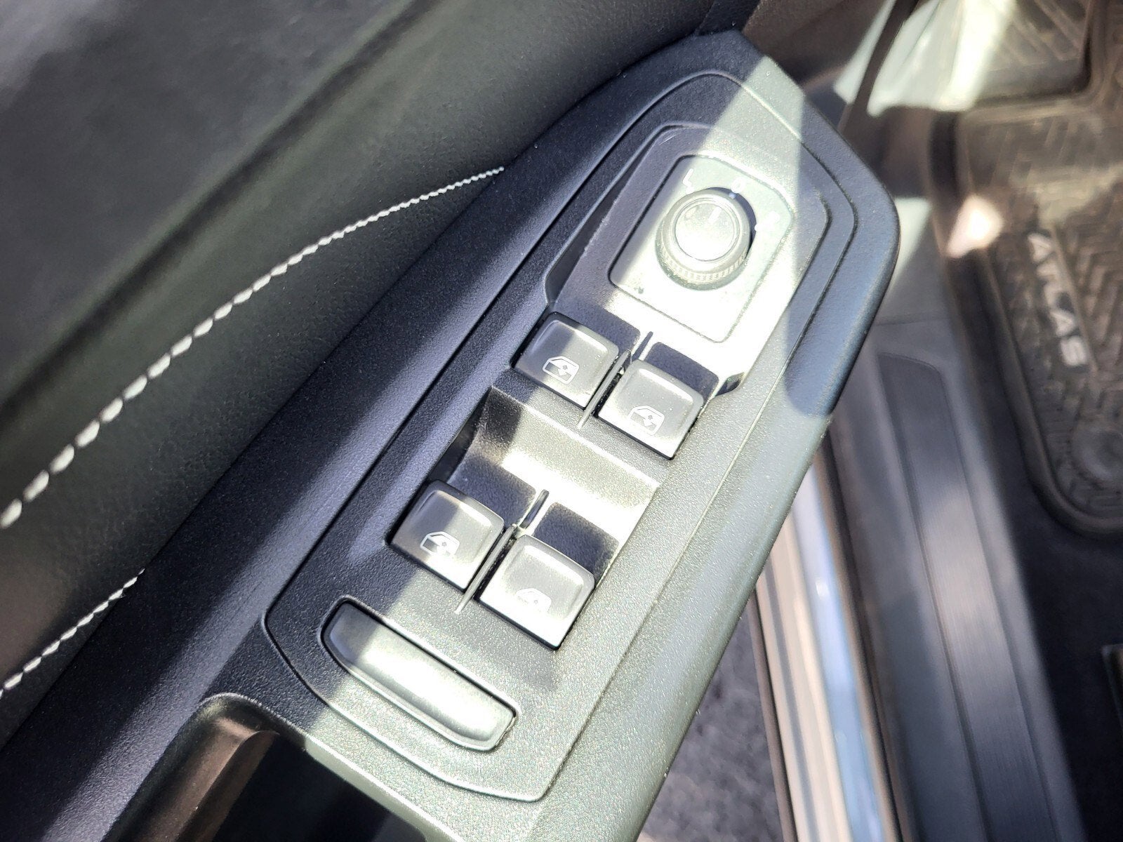 2020 Volkswagen Atlas Cross Sport 2.0T SEL