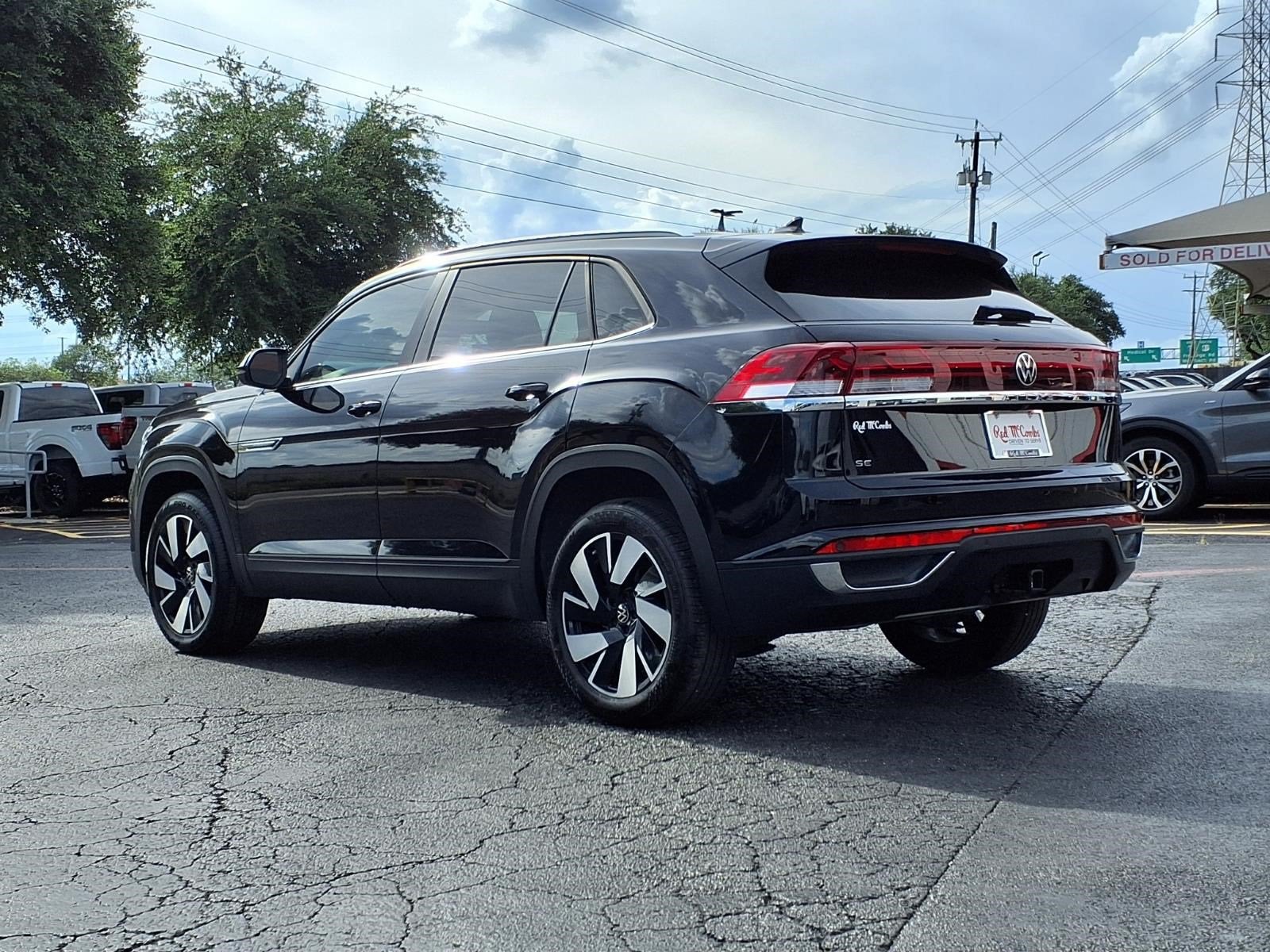2025 Volkswagen Atlas Cross Sport 2.0T SE w/Technology