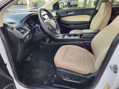 2020 Ford Edge SE