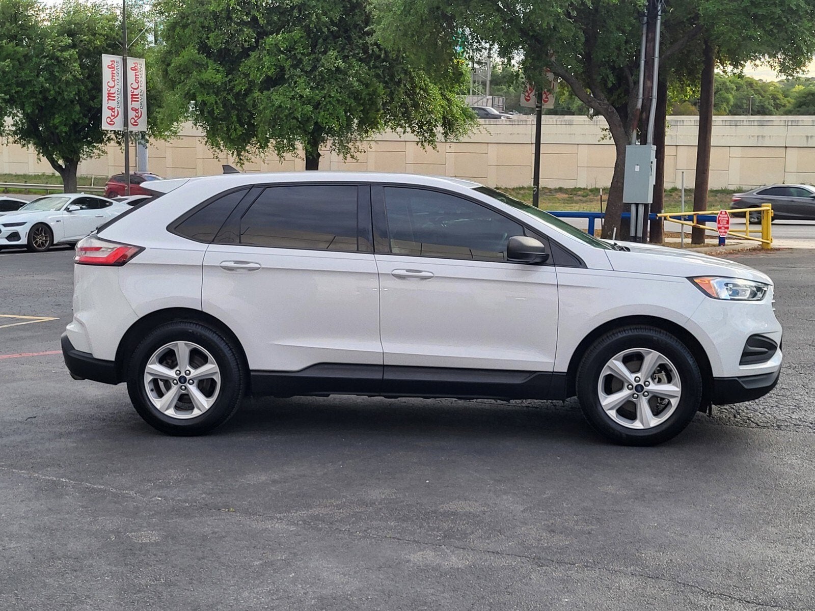 2020 Ford Edge SE
