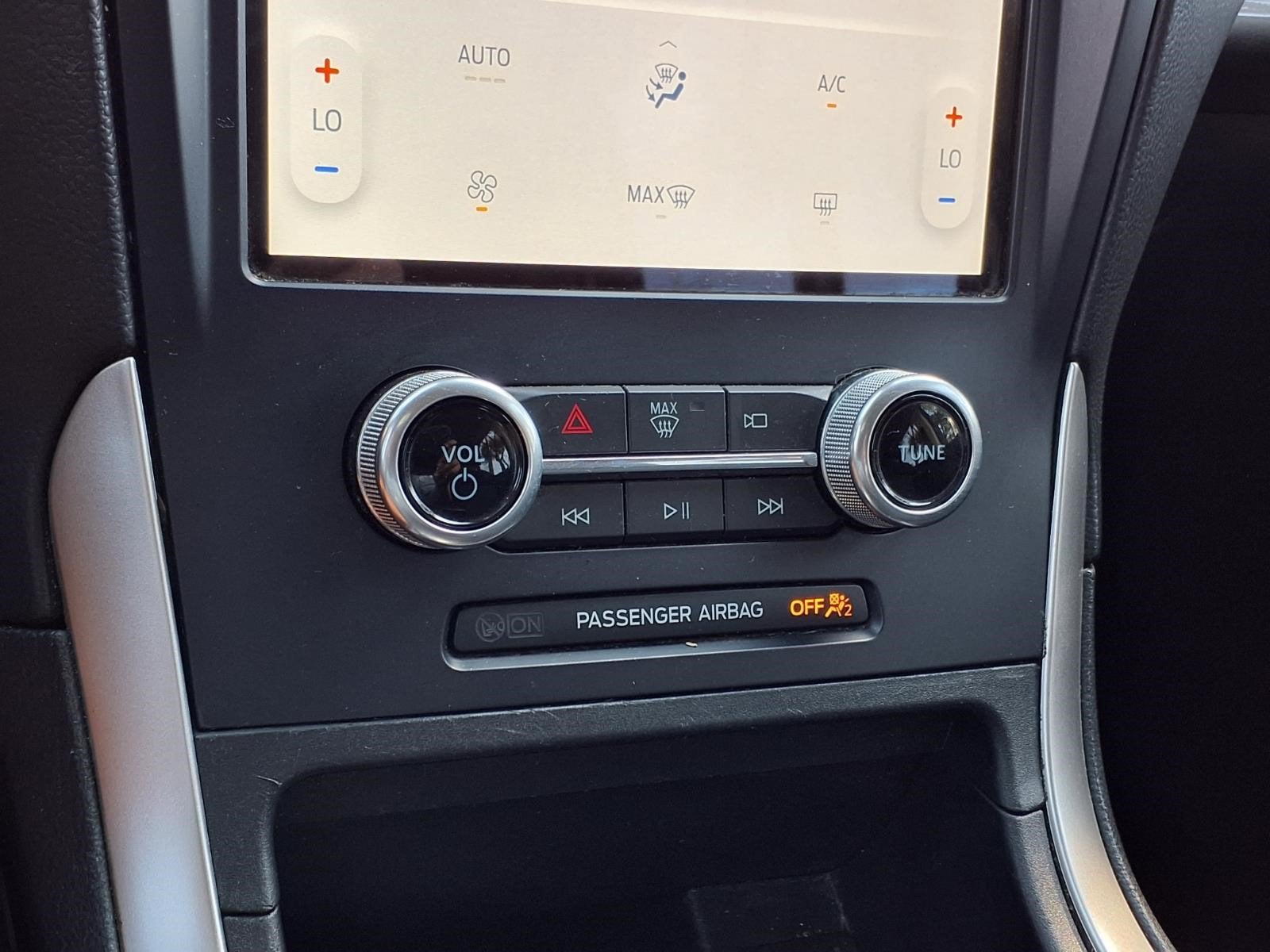 2023 Ford Edge SE