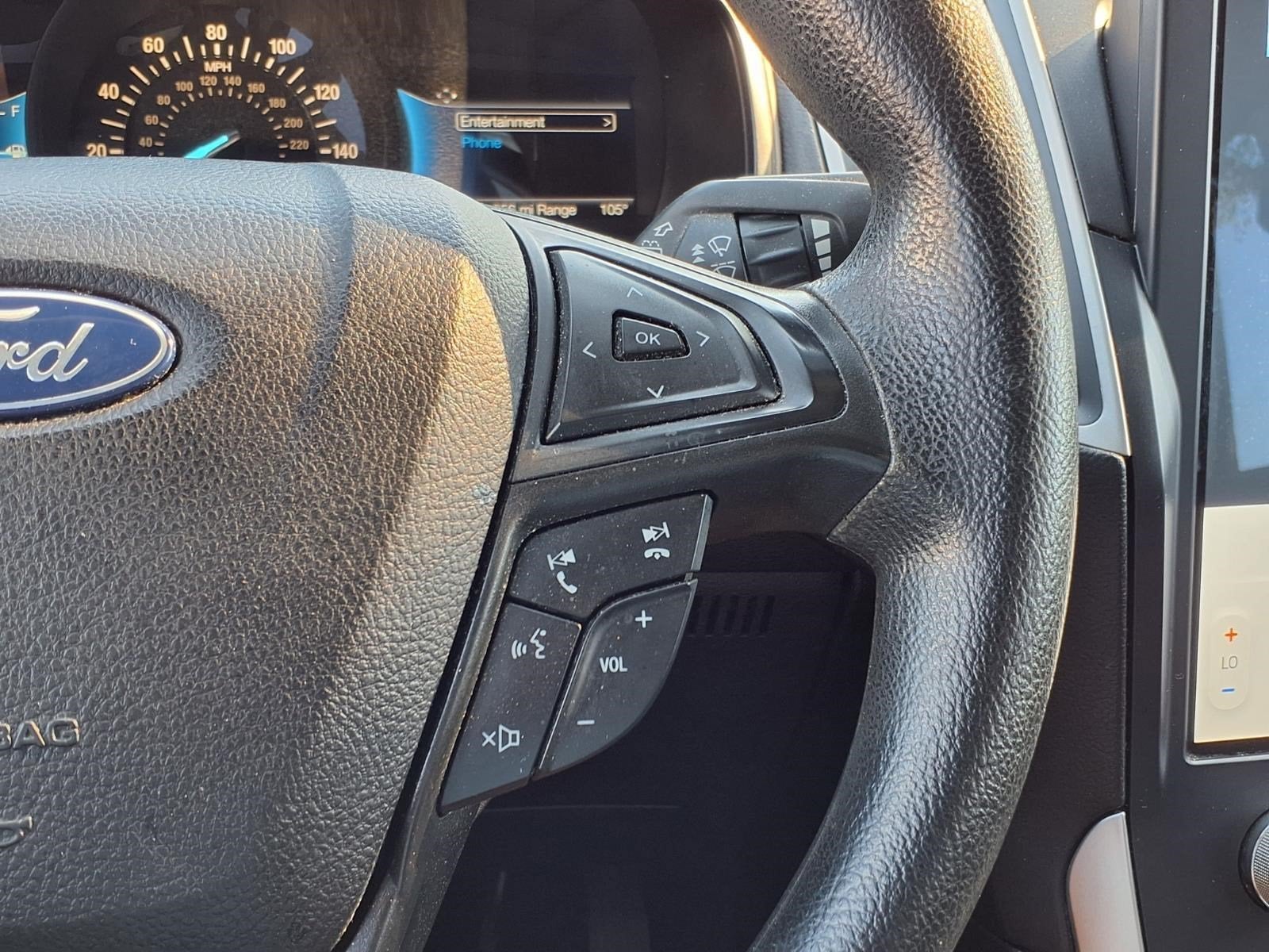 2023 Ford Edge SE
