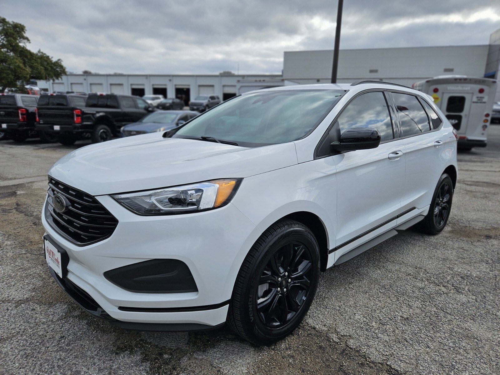 2024 Ford Edge SE