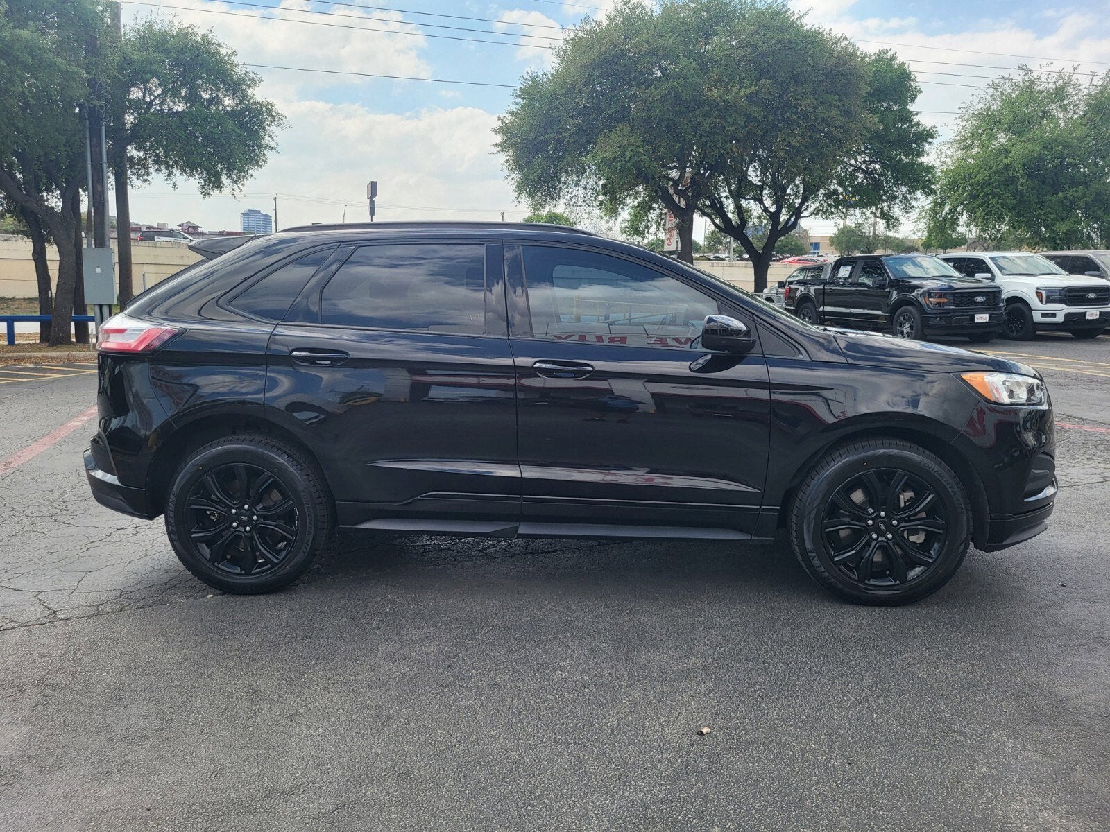 2022 Ford Edge SE