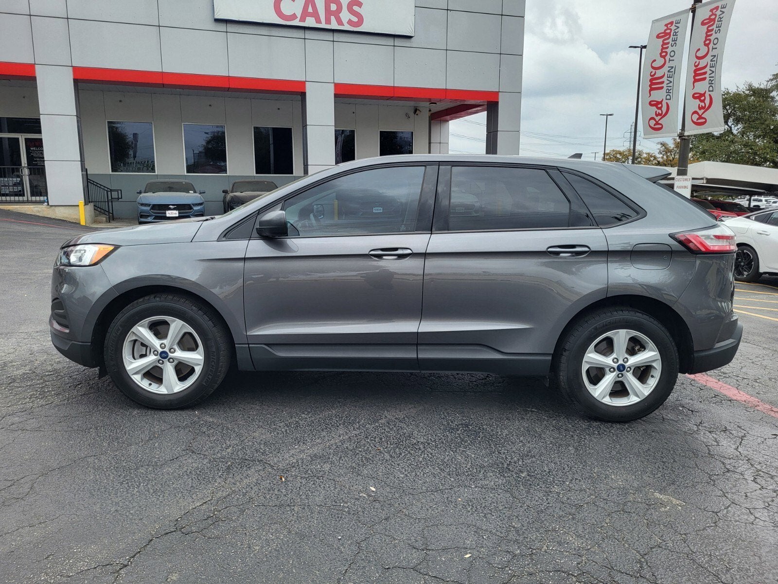 2022 Ford Edge SE