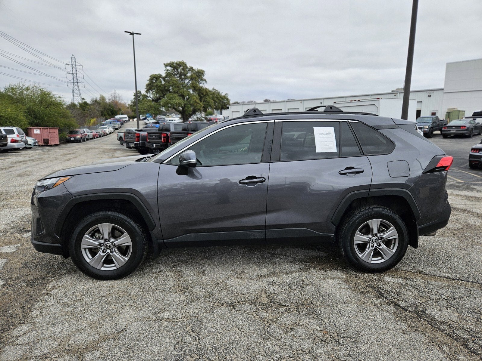 2023 Toyota RAV4 XLE
