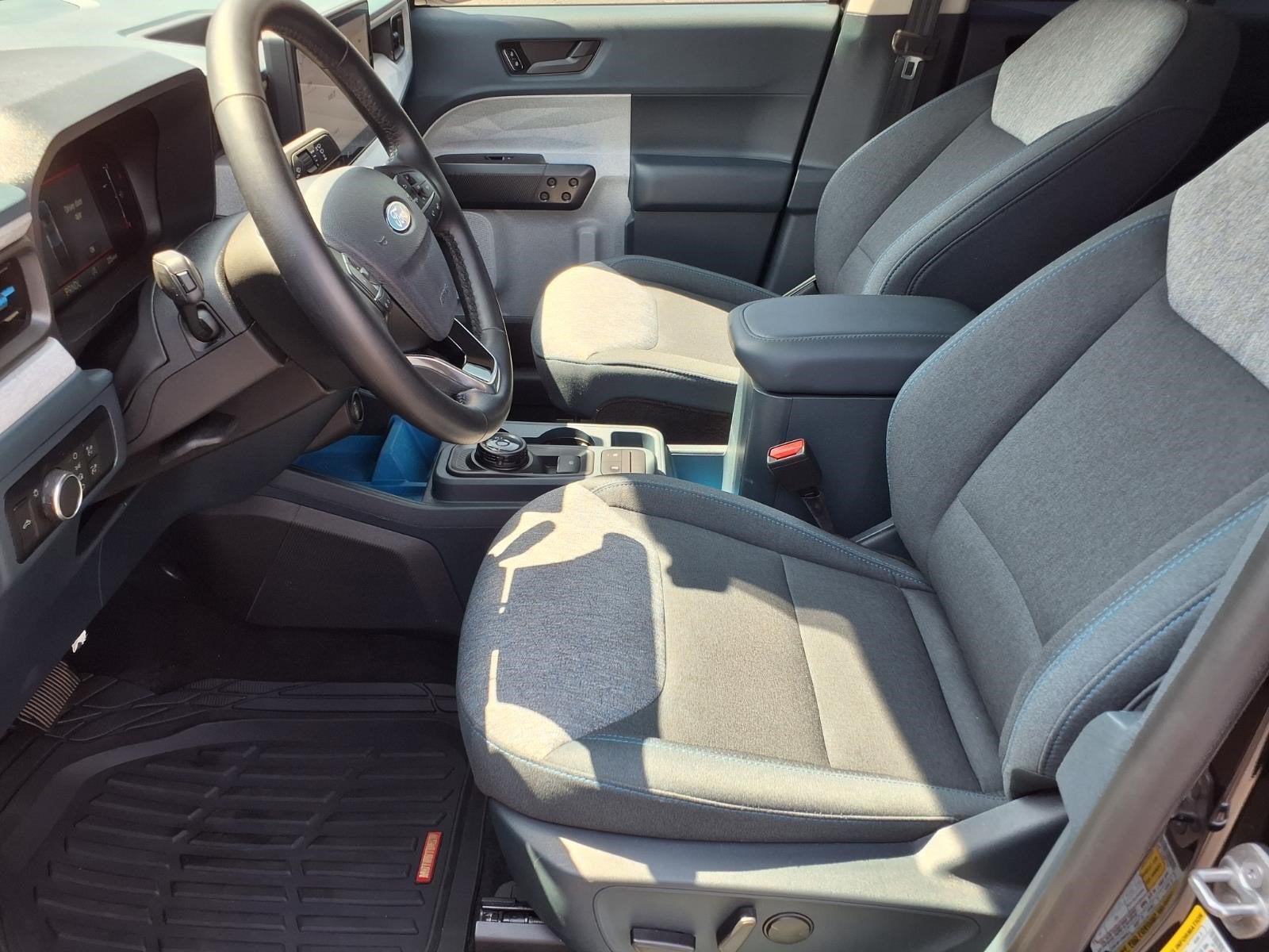 2025 Ford Maverick XLT - Photo 14