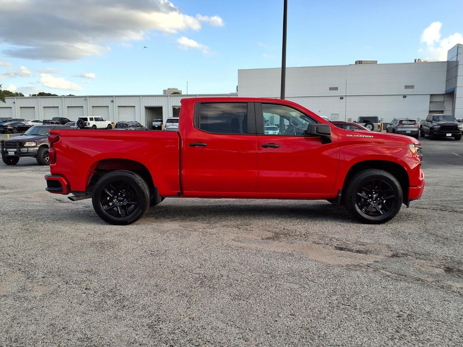 2024 Chevrolet Silverado 1500 Custom