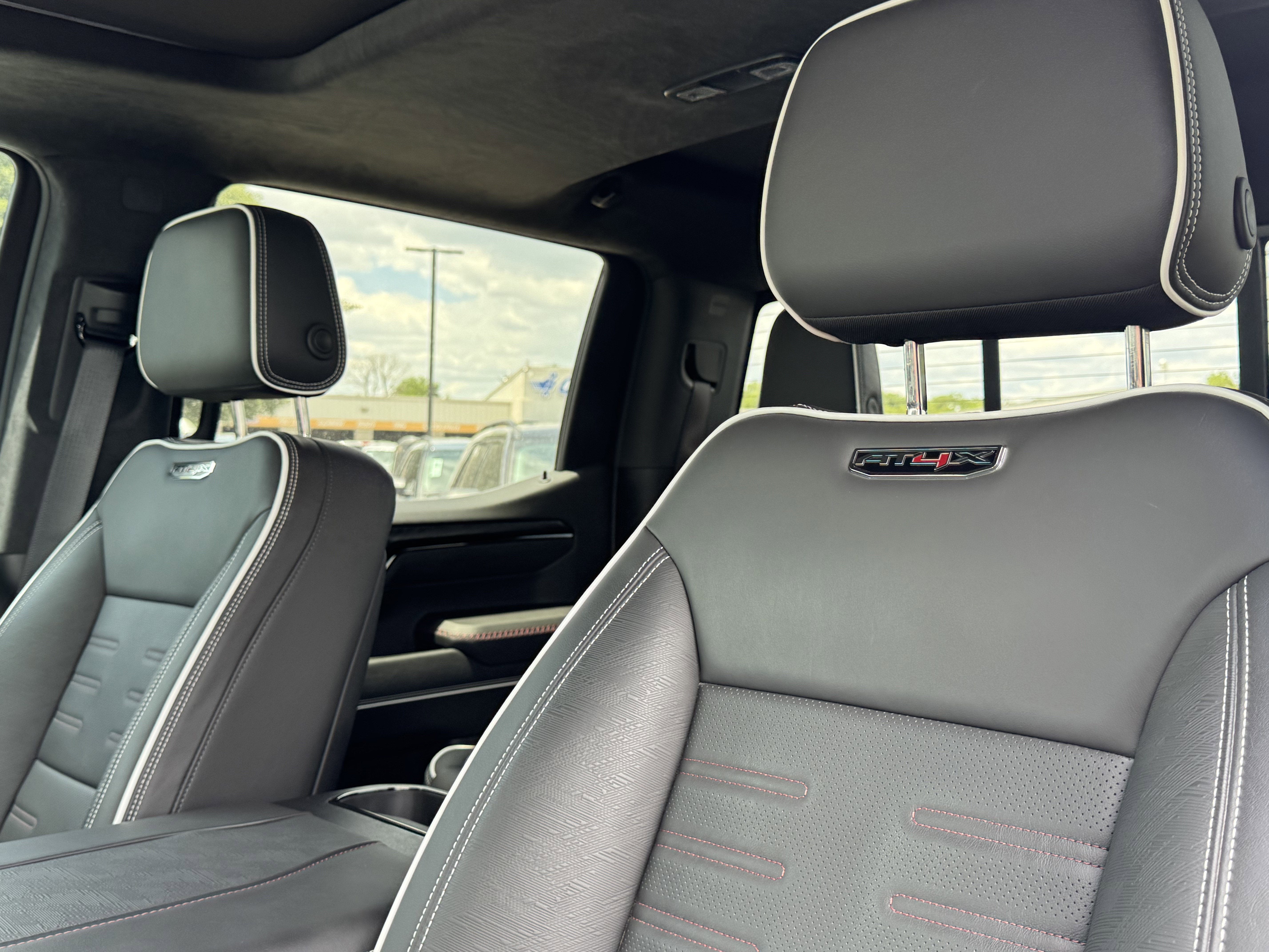 2025 GMC Sierra 1500 AT4X