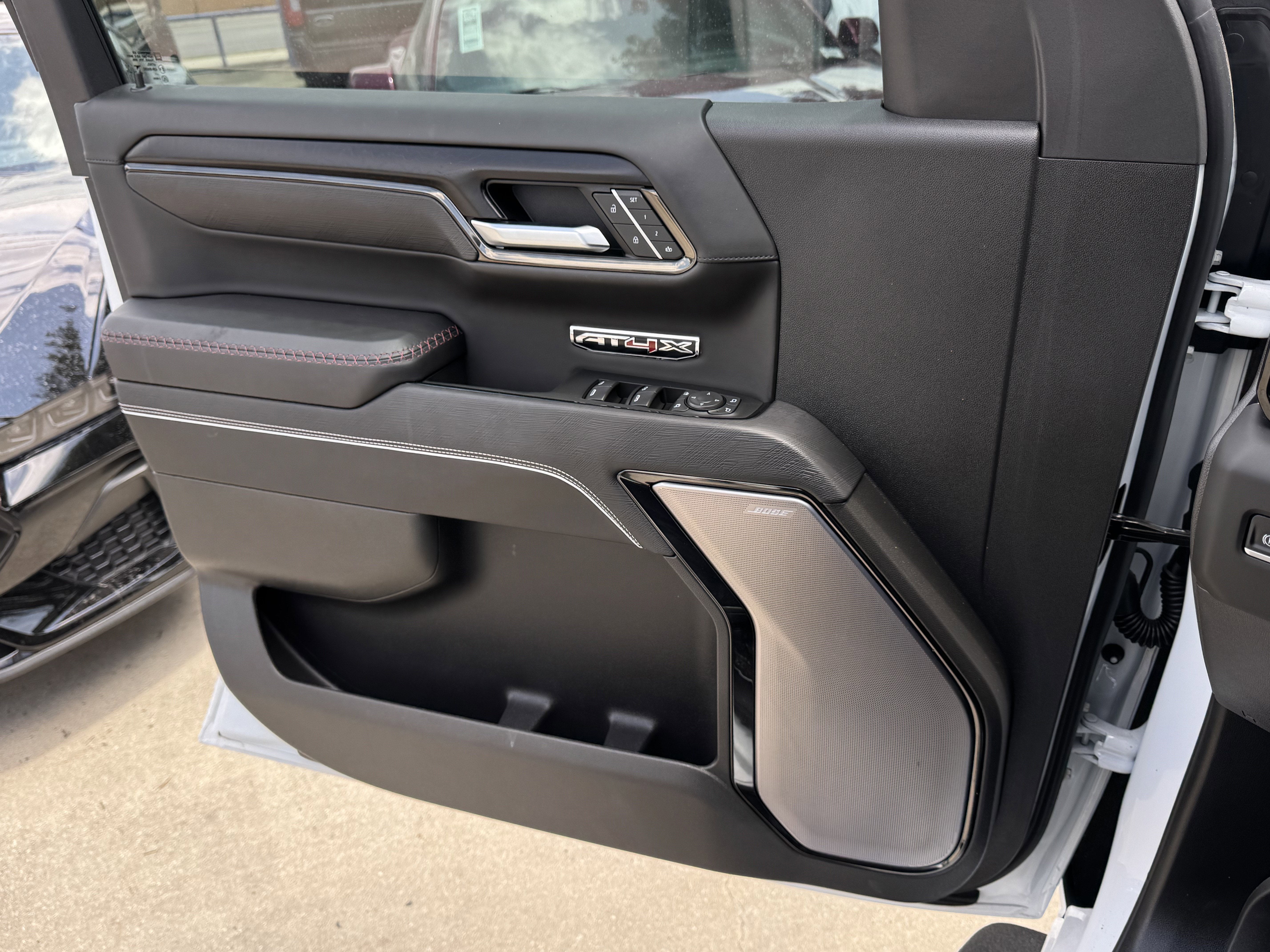 2025 GMC Sierra 1500 AT4X