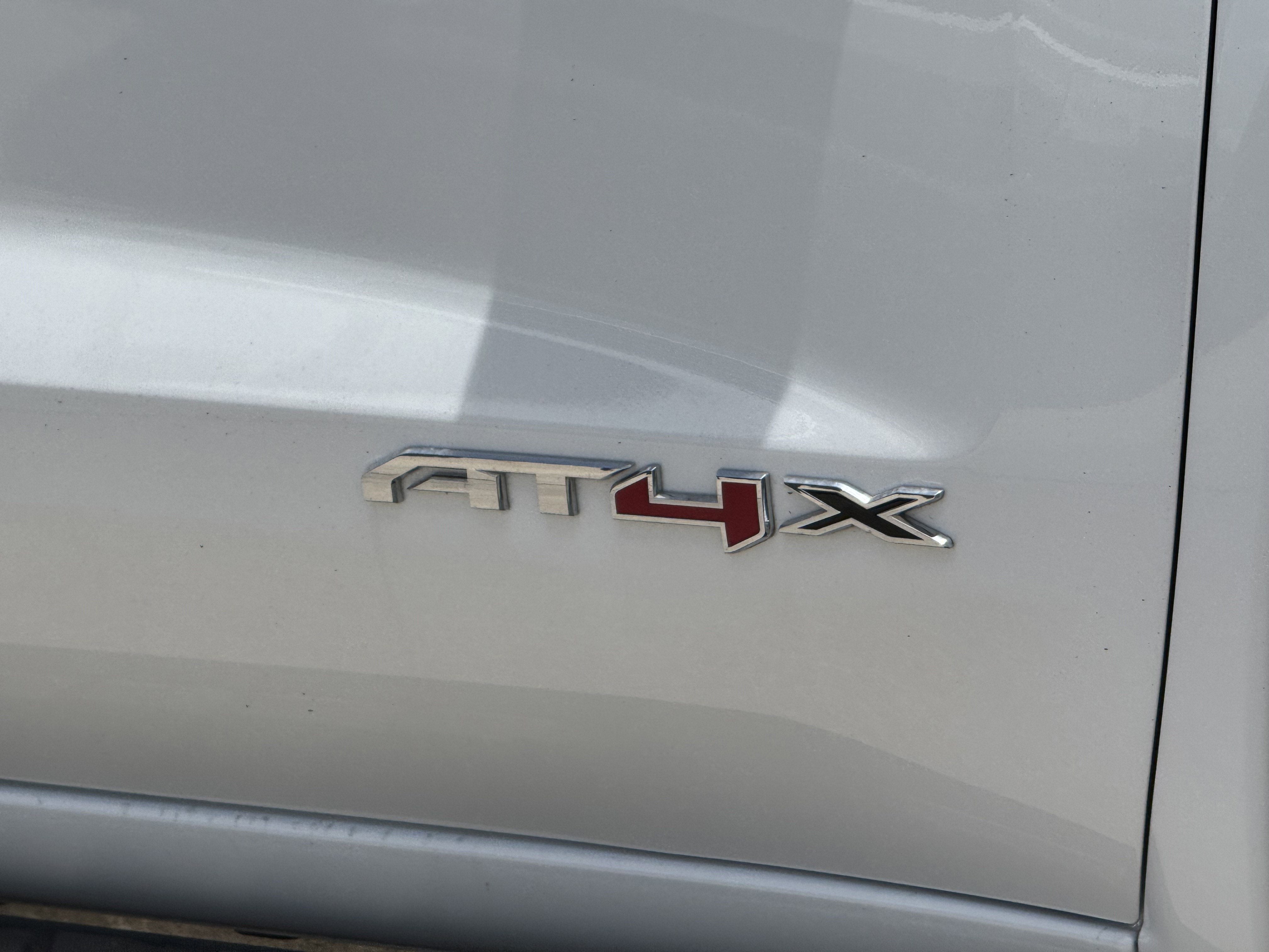 2025 GMC Sierra 1500 AT4X